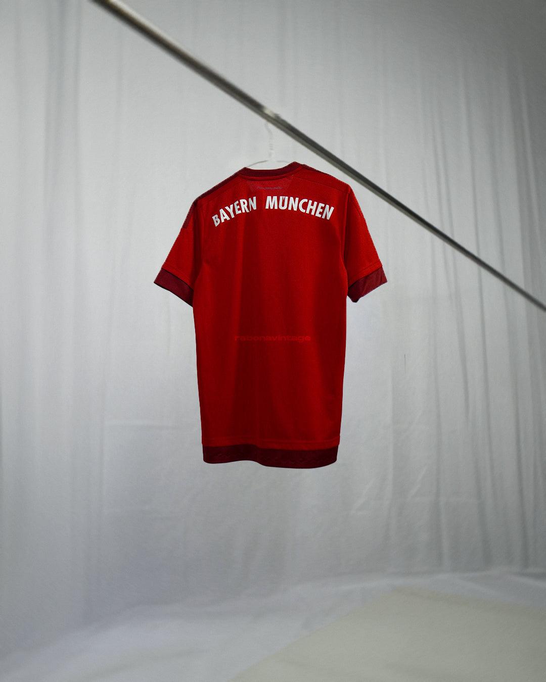 Bayern 2015/16 Home Shirt (S)