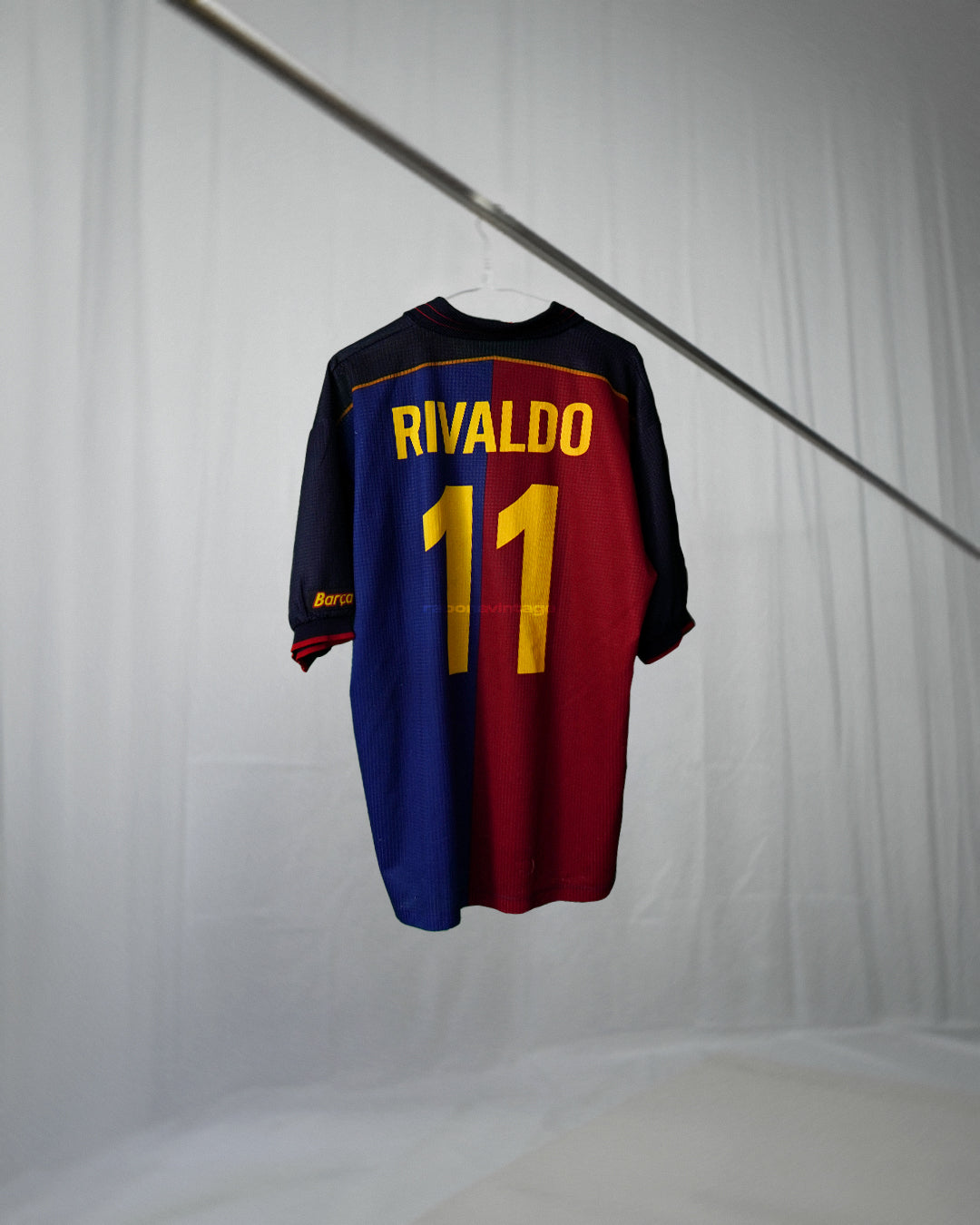 FC Barcelona 1999/00 Rivaldo Official Remake Home Shirt (XL)