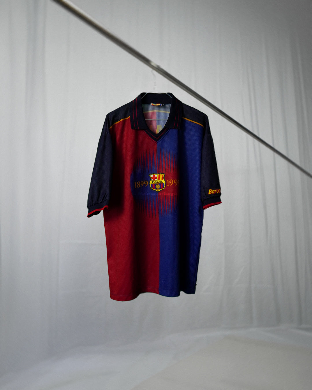 FC Barcelona 1999/00 Rivaldo Official Remake Home Shirt (XL)