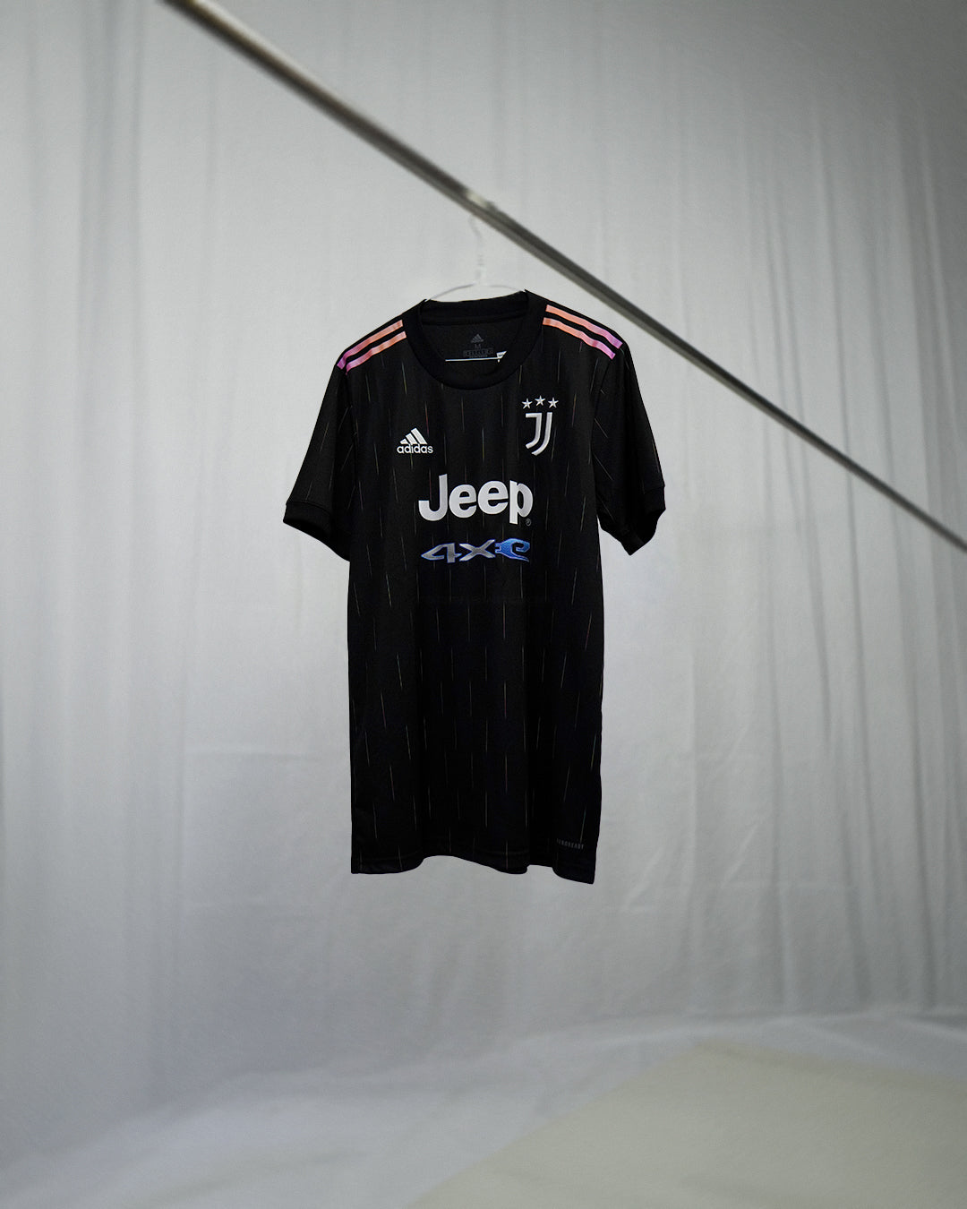 Juventus 2021/22 Away Shirt (M)