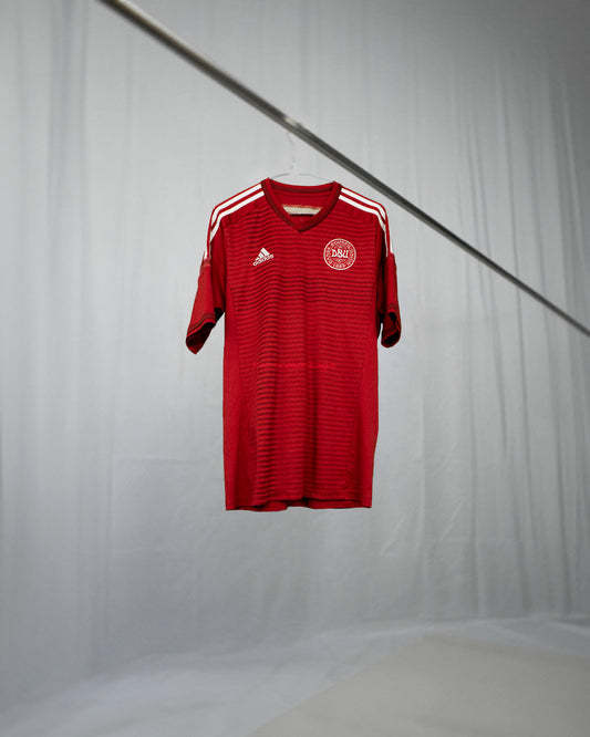 Denmark 2014 Home Shirt (M)