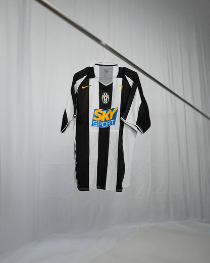 Juventus 2004/05 Home Shirt (L)