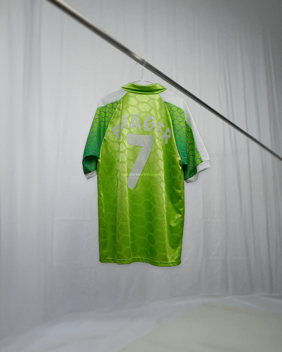 Wolfsburg #7 Dräger 1997/98 Home Shirt (L)