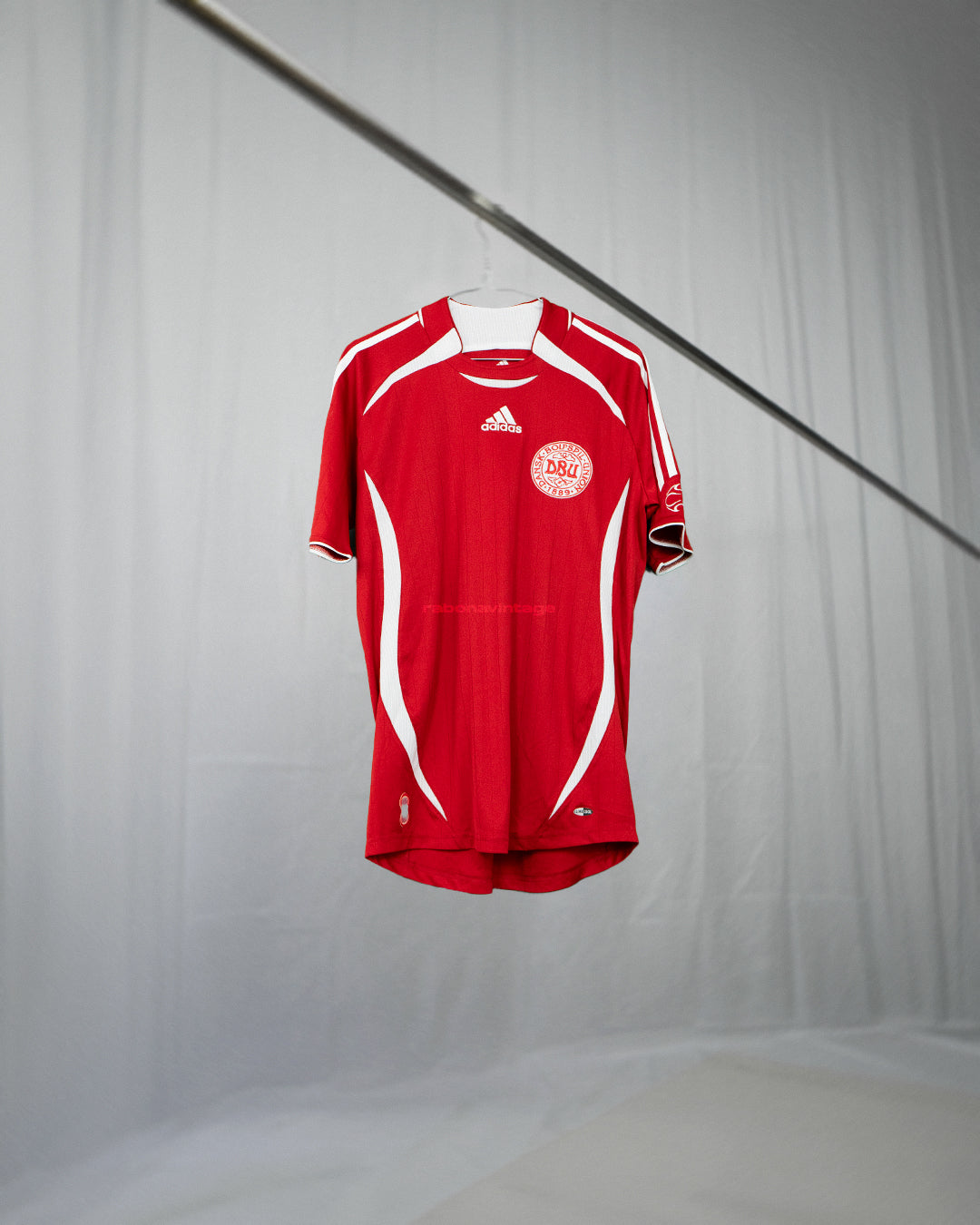 Denmark 2006 Home Shirt (S)