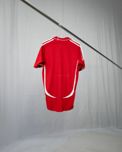 Denmark 2006 Home Shirt (S)