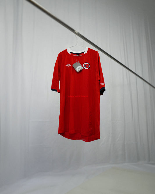 Norway 2010 Home Shirt (XL)